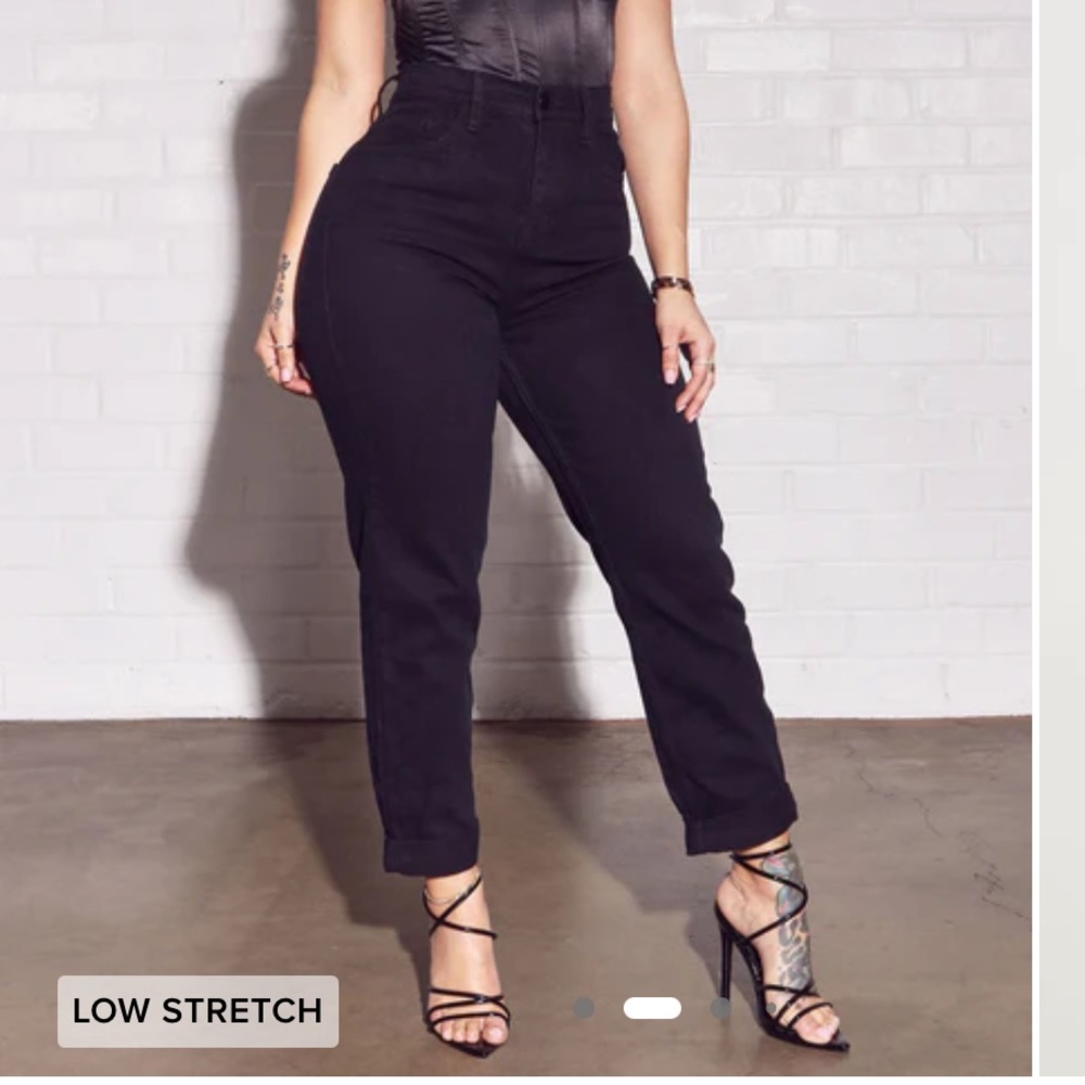 Fashion Nova mom jeans
